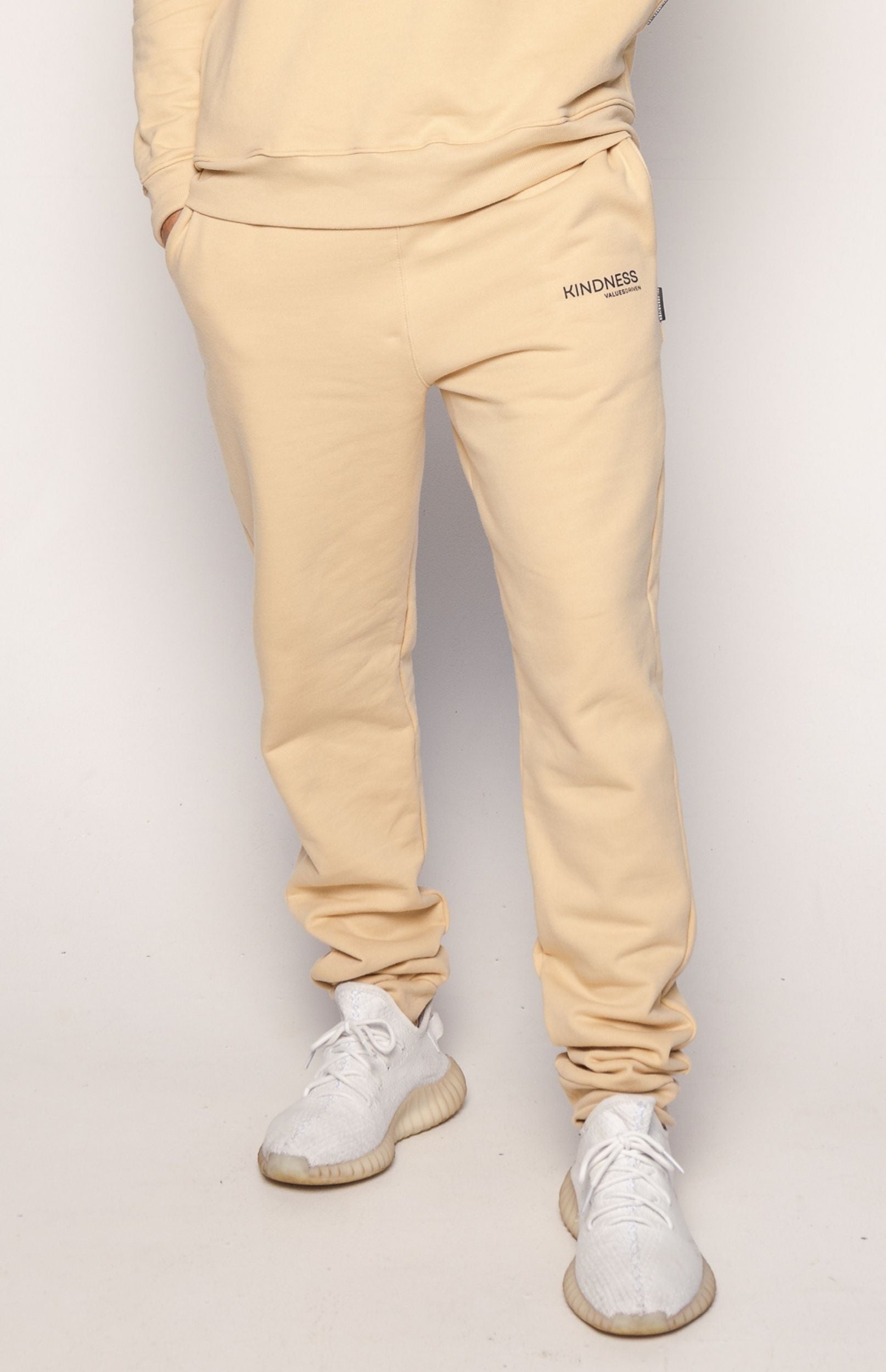 Kindness Jogger Beige