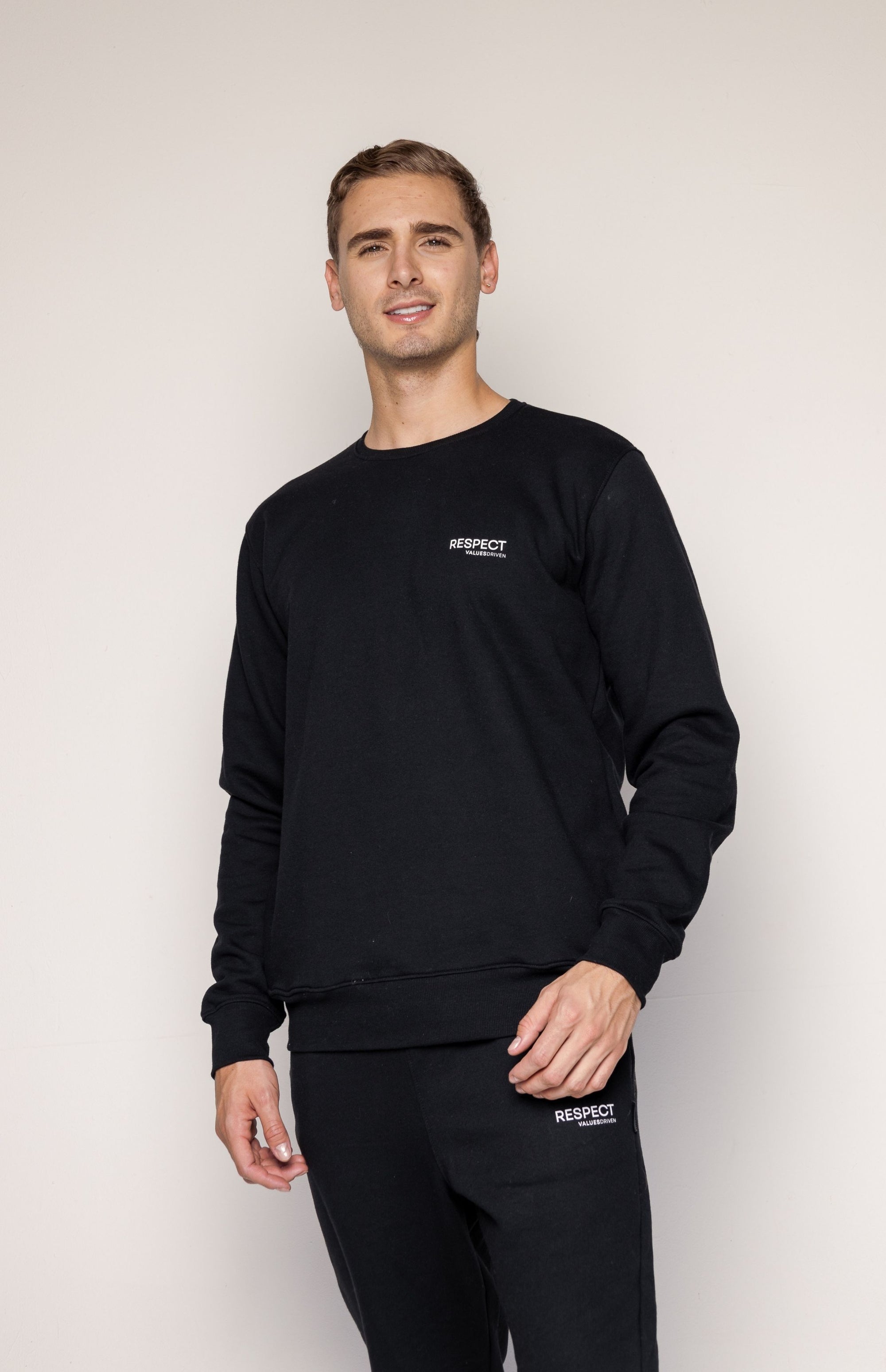 Respect Crewneck Black