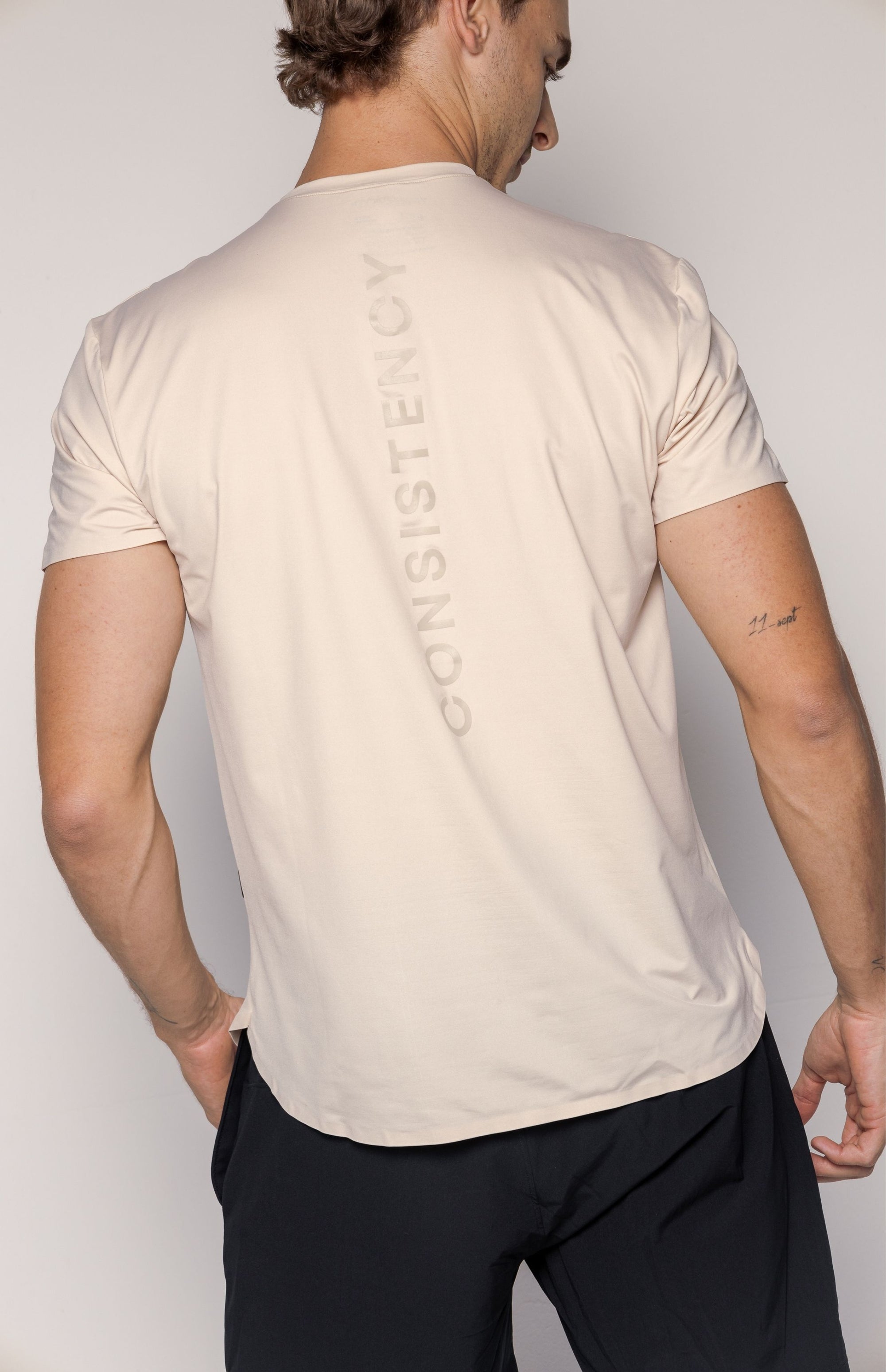 Consistency Performance Tee Beige