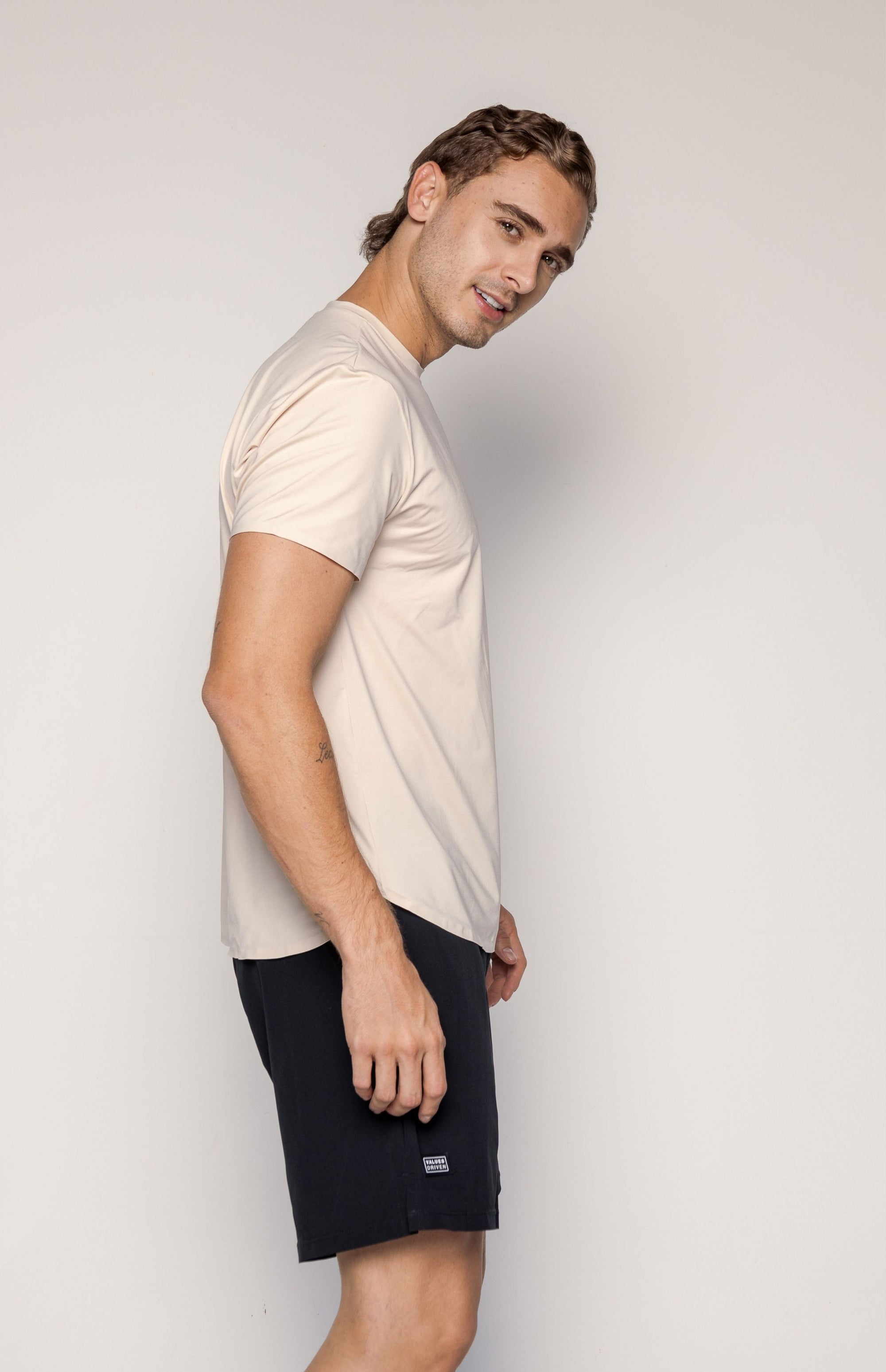 Consistency Performance Tee Beige