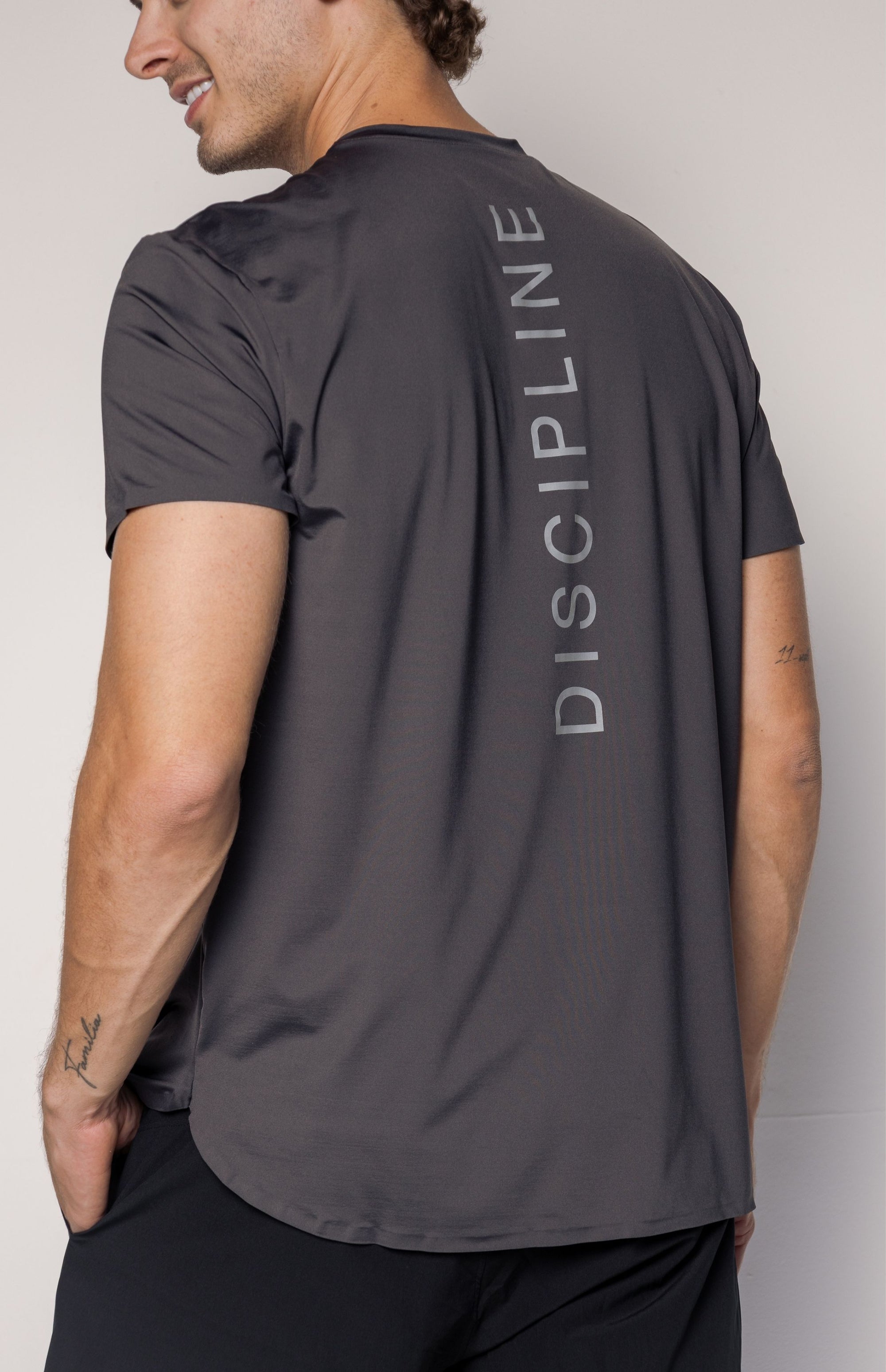 Discipline Performance Tee Gray