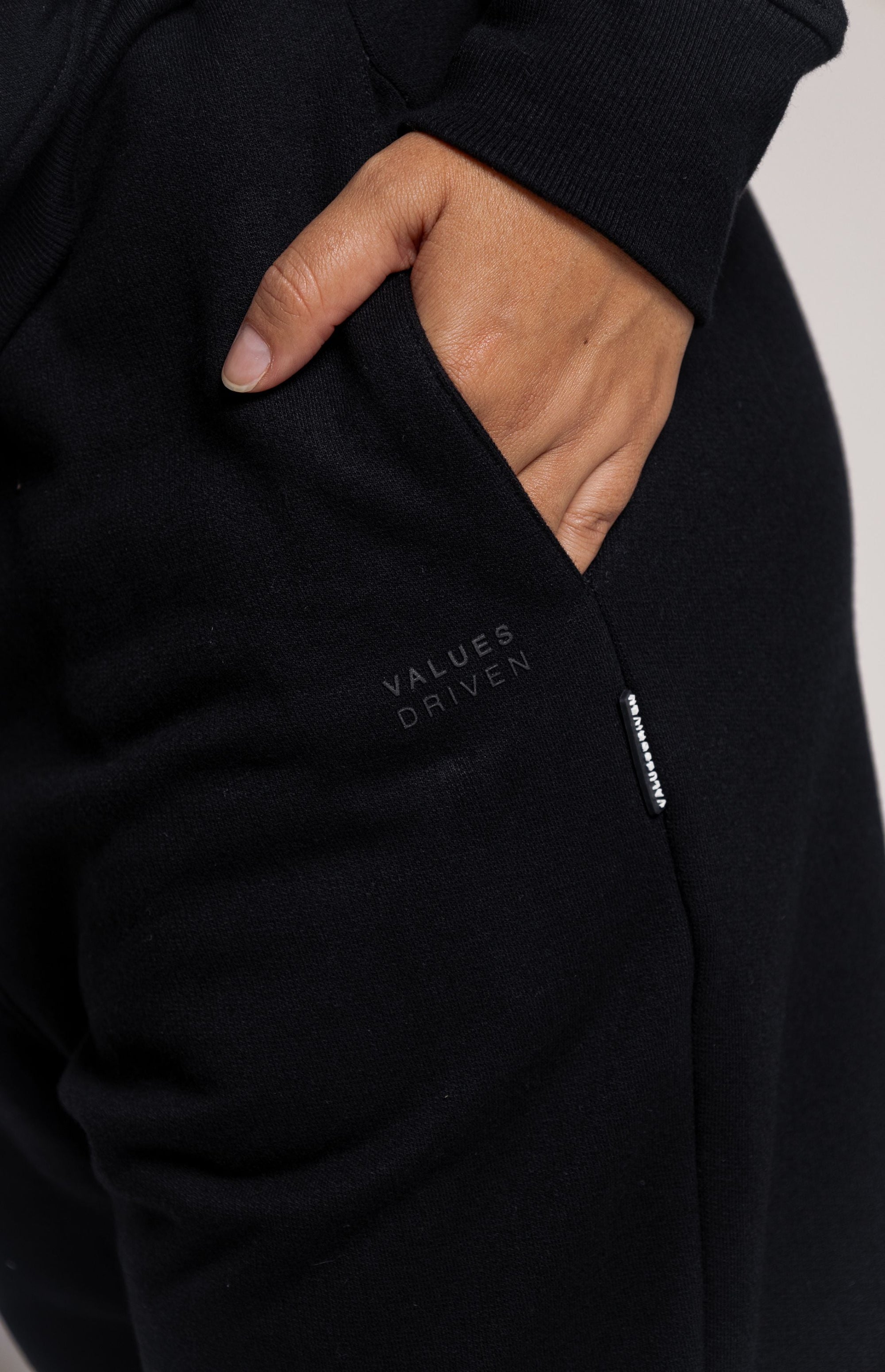 Resilience Jogger Black