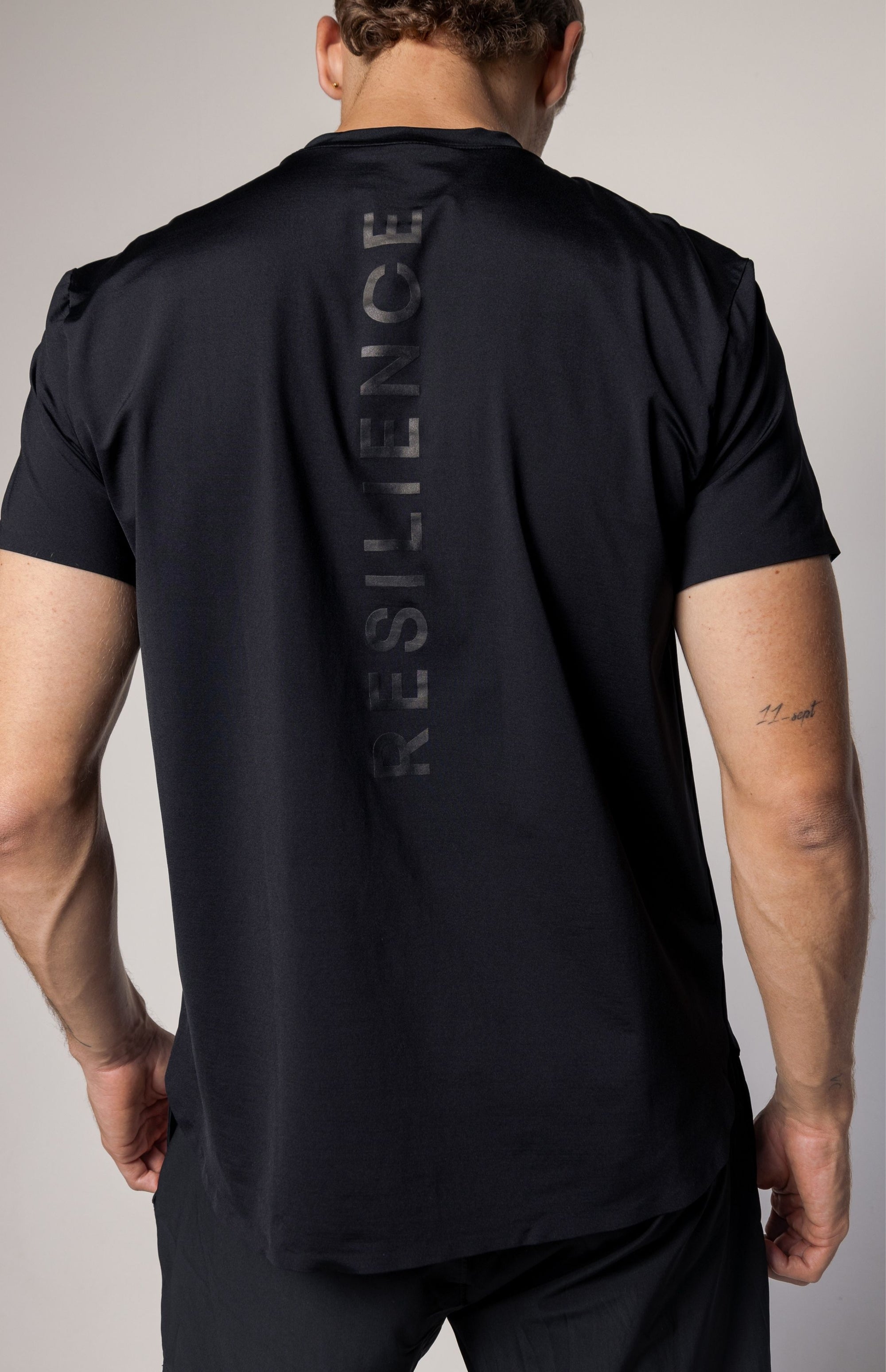 Resilience Performance Tee Black