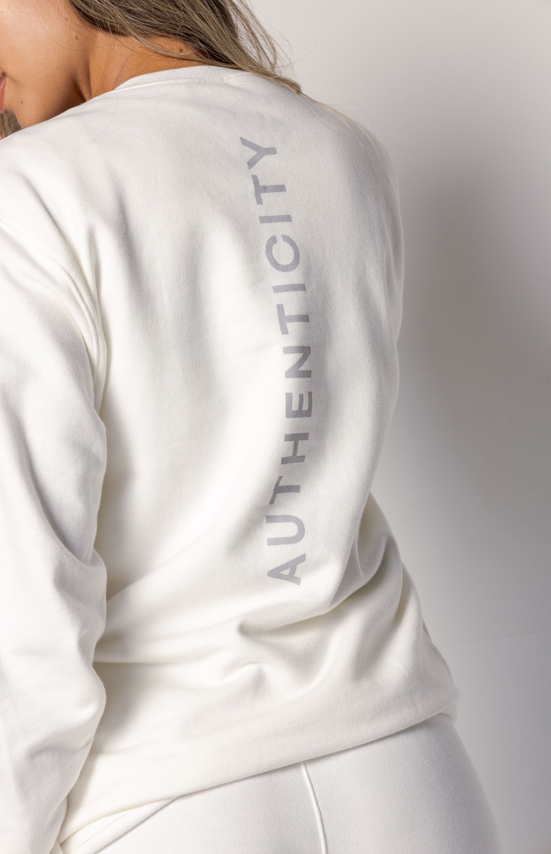 【 FREY 】ALWAYS SWEAT  White Ivory Marl Hawley Half Zip Sweat | Varley