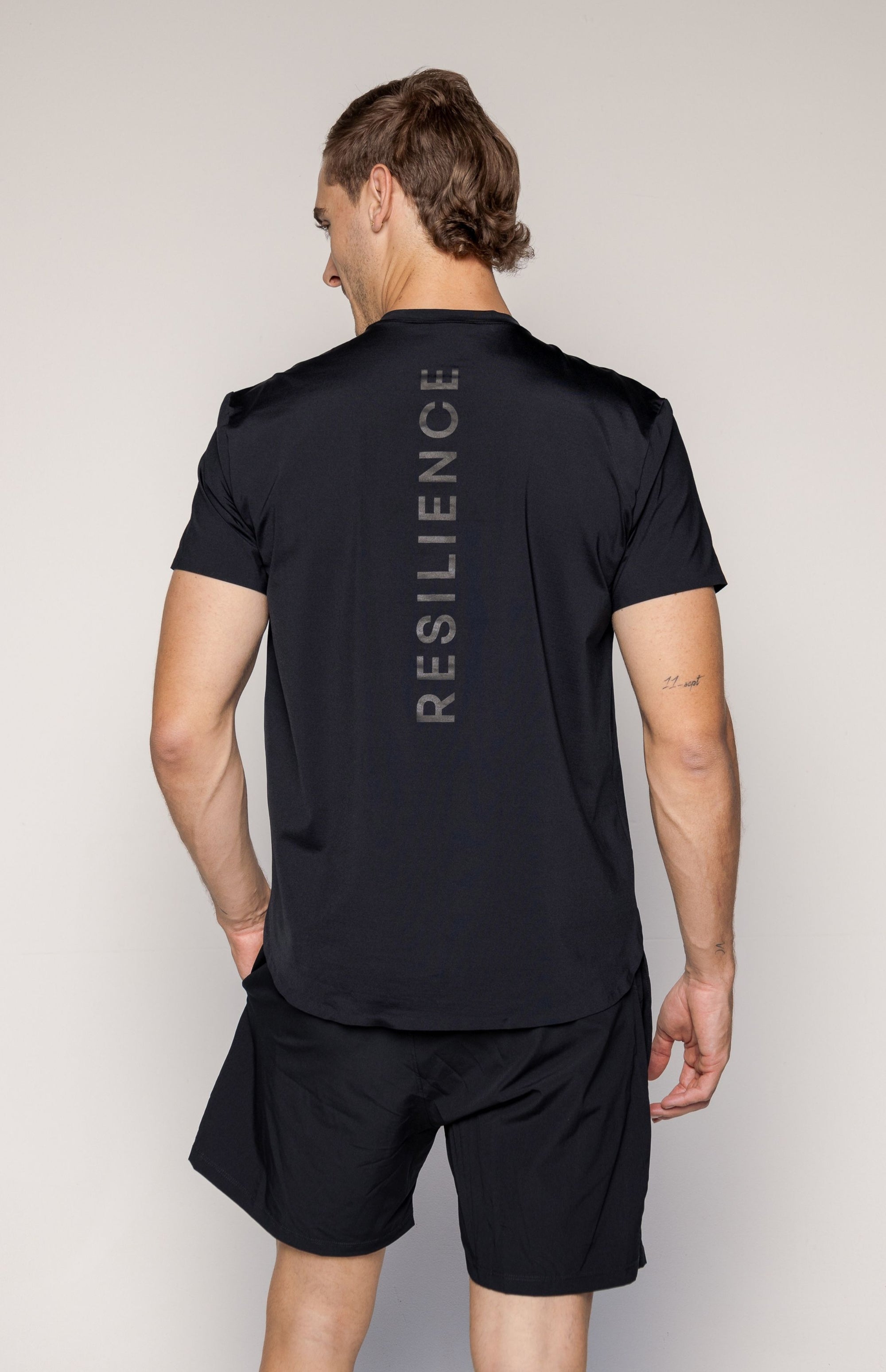 Resilience Performance Tee Black